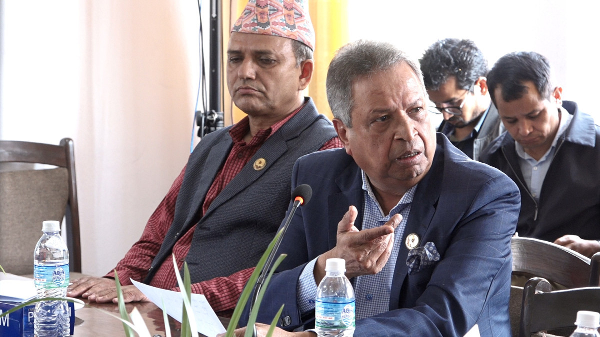 अर्थमन्त्रीलाई सांसद चौधरीको सुझावः 'निर्माण रोकिएका परियोजनाहरूलाई सम्पन्न गर्न लाग्नुस्'