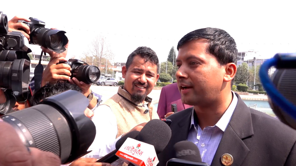 राजनीतिक मसला नपाएपछि प्रचण्डले सरकार ढल्ने भ्रम फैलाएः महेश बर्तौला