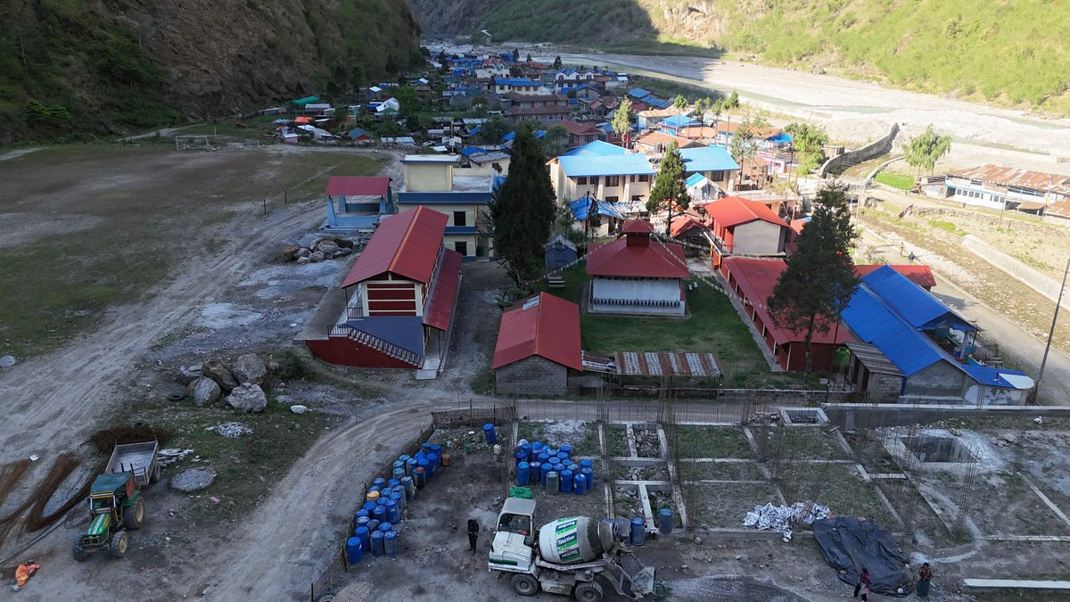 बाढीसम्बन्धी पूर्व सूचना दिन मनाङकाे तालगाउँमा साइरन जडान