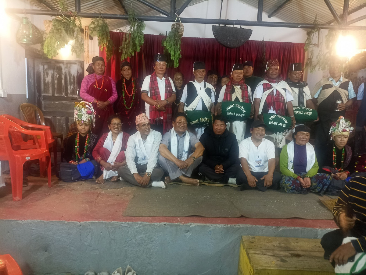 मण्डनदेउपुरकाे खस्रे गुरुङ हाेमस्टे र लमजुङकाे घलेगाउँबीच मितेरीसम्बन्धका लागि प्रस्ताव