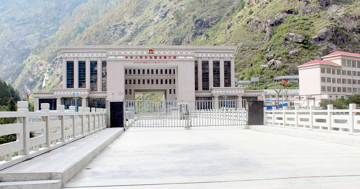 रसुवागढी नाकाबाट साढे ७ किलो सुनसहित कन्टेनर चालक पक्राउ