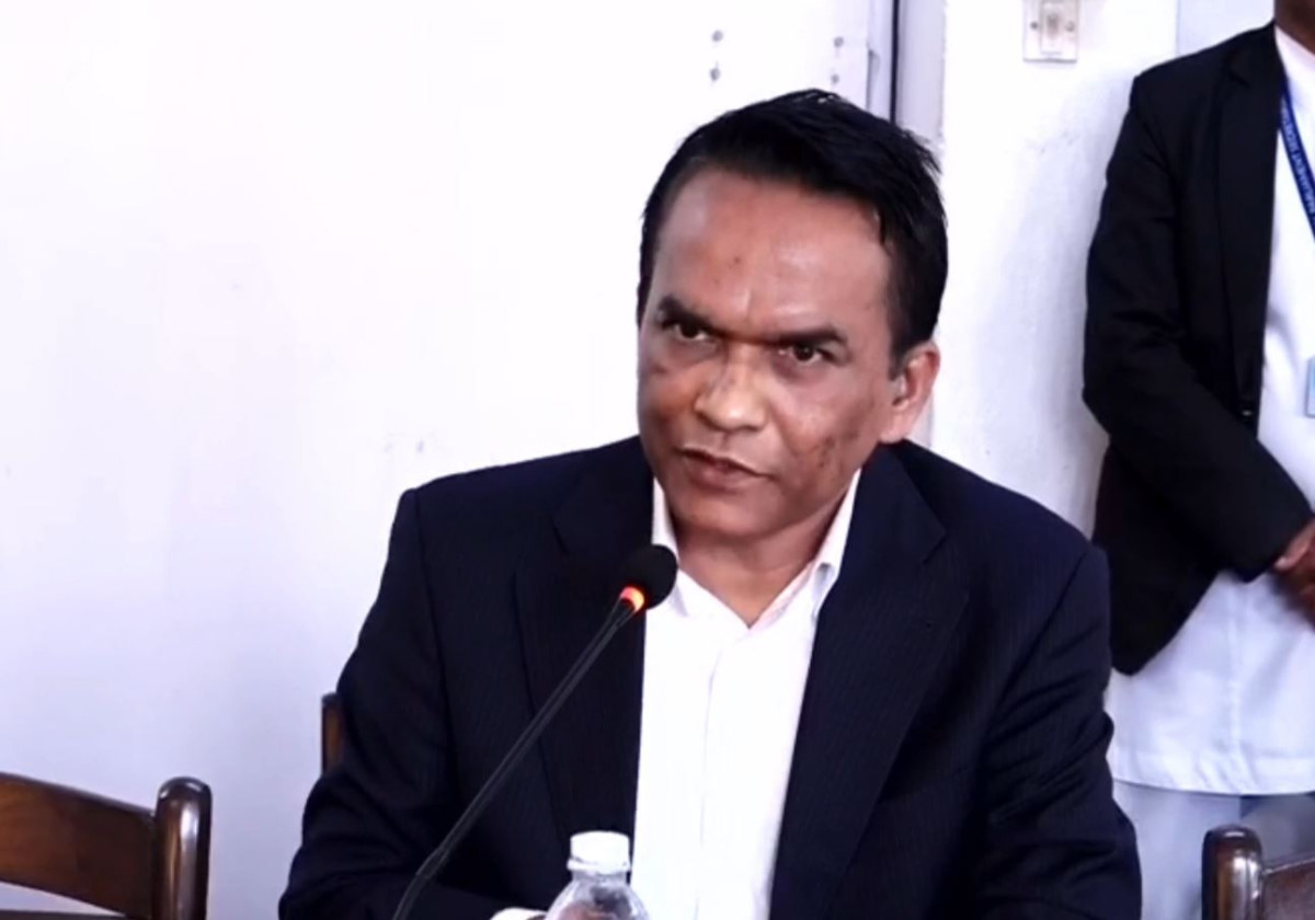 सिमित व्यक्तिहरुको हातमा ऋण गएको गभर्नरको आशंका