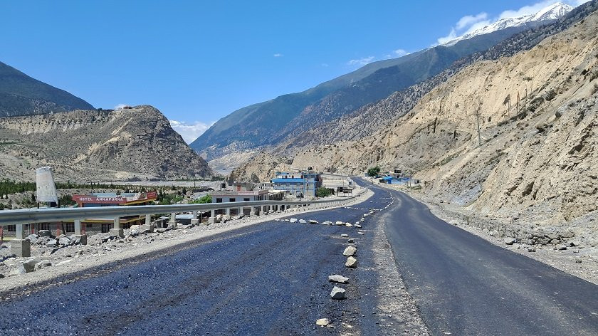 बेनी–जोमसोम–कोरला सडक खण्डको भौतिक प्रगति ८४ प्रतिशत
