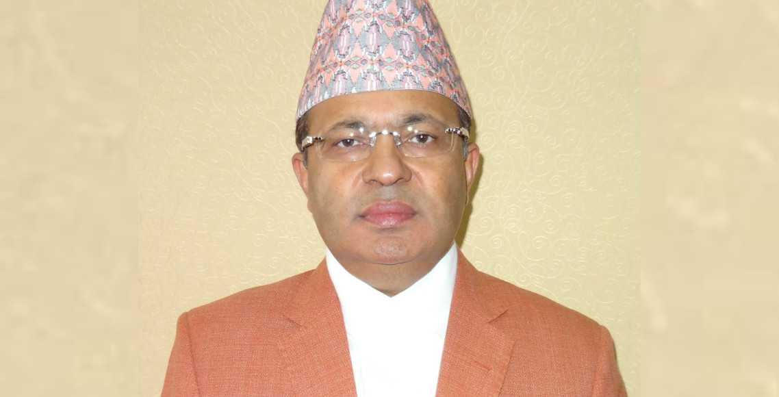 अमेरिकाका लागि नेपालका राजदूत रेग्मीद्वारा राष्ट्रपति ट्रम्पसमक्ष ओहोदाको प्रमाणपत्र पेश