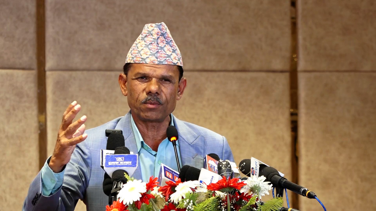 संविधानको पुनरावलोकन गर्नुपर्ने आवश्यकता छः एमाले नेता भट्टराई