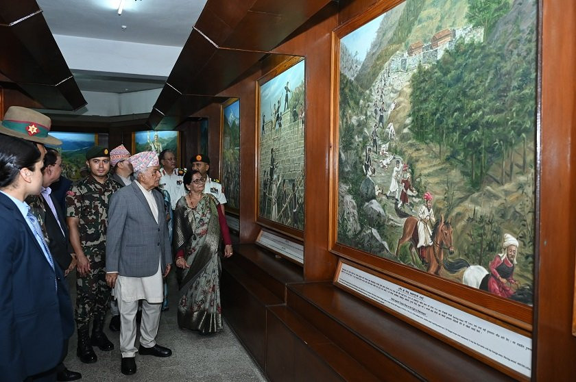 राष्ट्रपति पौडेलद्वारा राष्ट्रिय तथा सैनिक सङ्ग्रहालयको अवलोकन