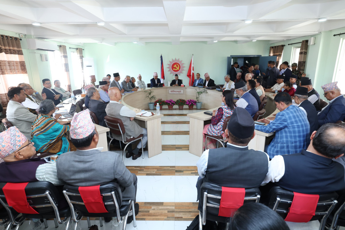 गणतन्त्रको गौरवको रुपमा रहेको व्यक्ति राजनीतिमा प्रवेश गर्नु गम्भीरः ओली