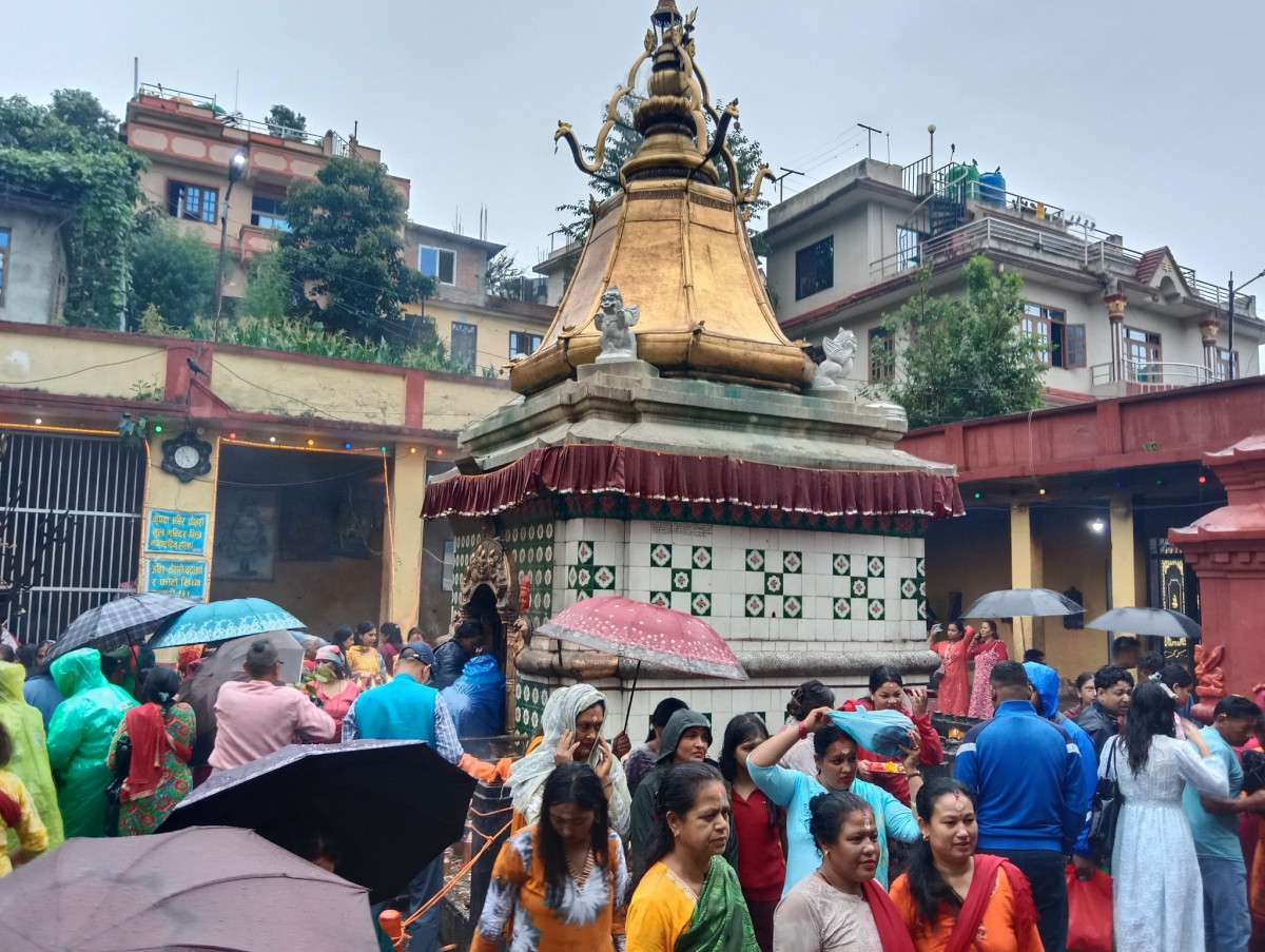 आज साउनको दोस्रो सोमबार, देशभरका शिवालयमा भक्तजनको भीड