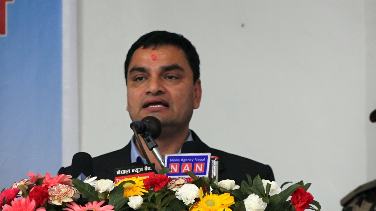 दलको नेतृत्व लिएपछि कुनै पनि गुट बनाउन लाग्नु हुँदैनः मन्त्री पौडेल
