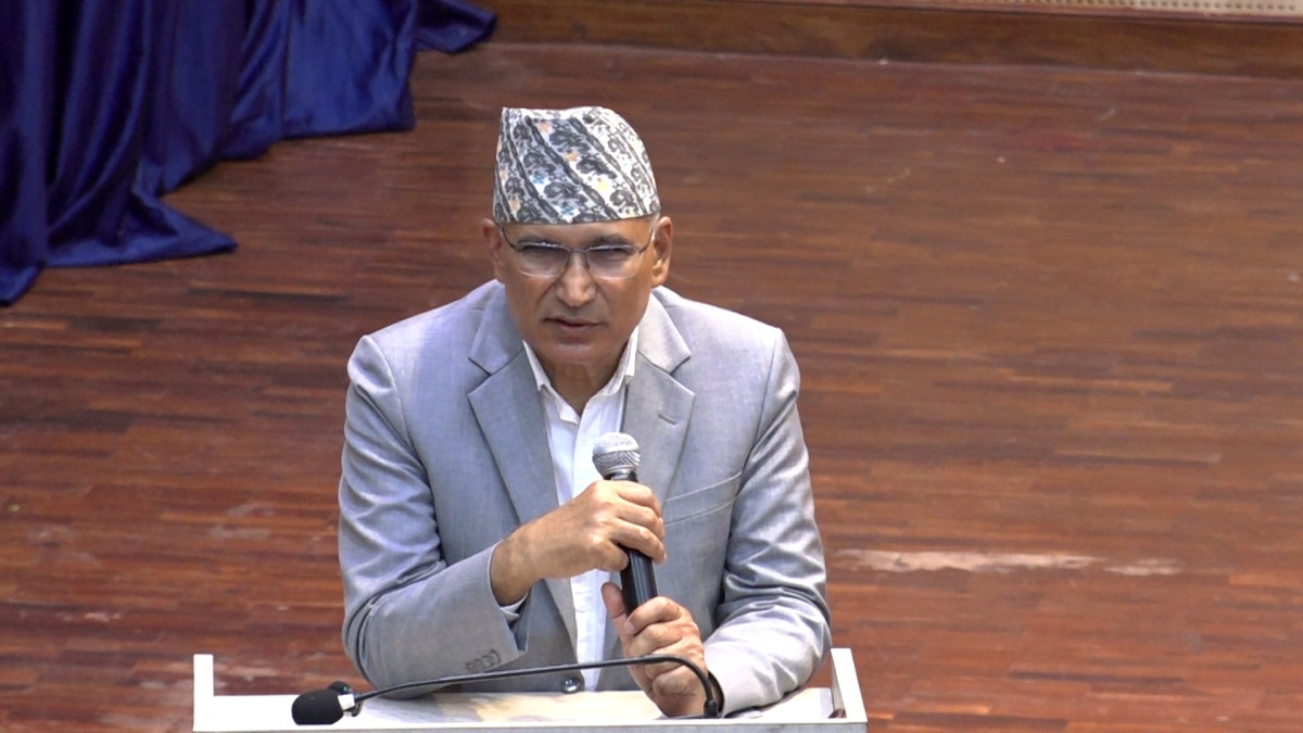 धुलो र हिलोरहित सडक पूर्वाधार निर्माण सरकारको उच्च प्राथमिकतामाः अर्थमन्त्री पौडेल