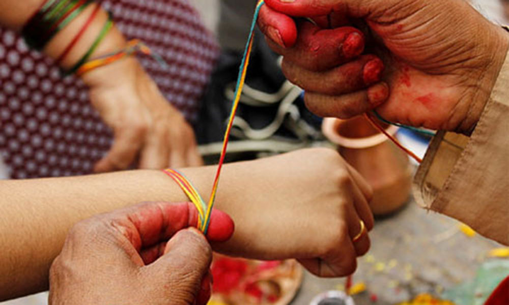 आज जनै पूर्णिमाः रक्षाबन्धन धारण गरेर मनाइँदै