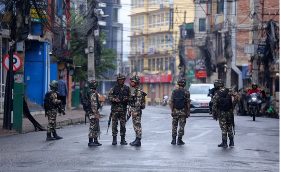 माइतीघर क्षेत्रमा सेनाद्वारा कडा सुरक्षा र चेकजाँच