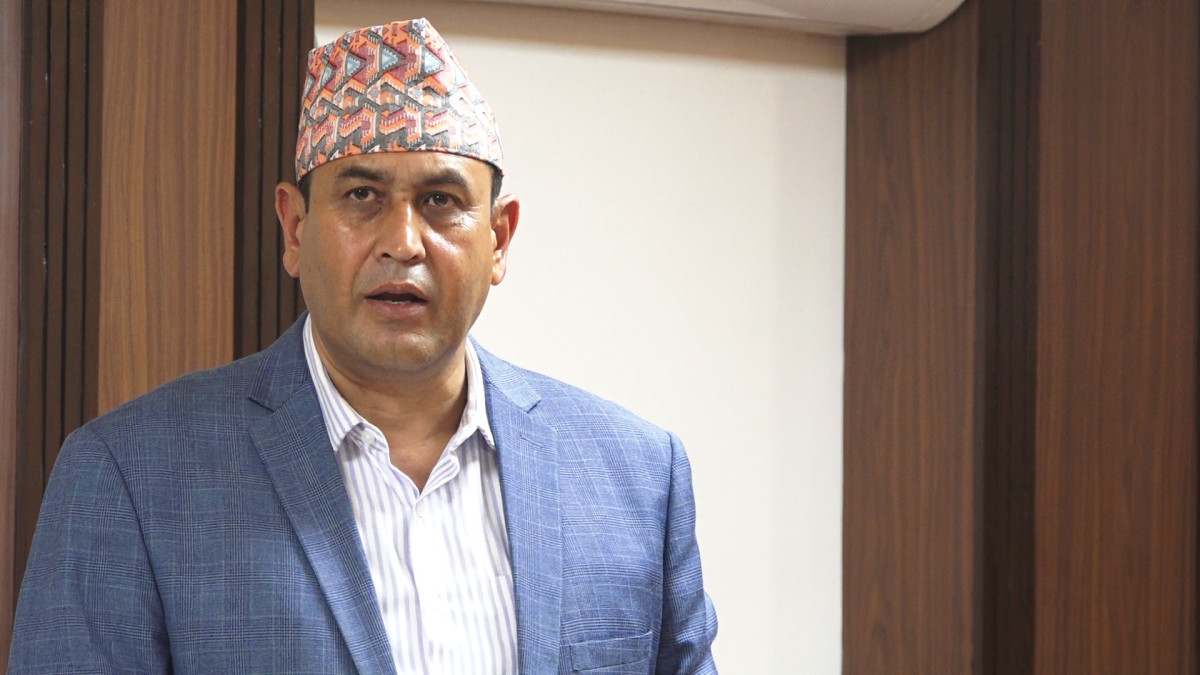रामहरि खतिवडा भन्छन्ः बाँकी संविधान र नेपाल छ, त्यो जल्नु भएन
