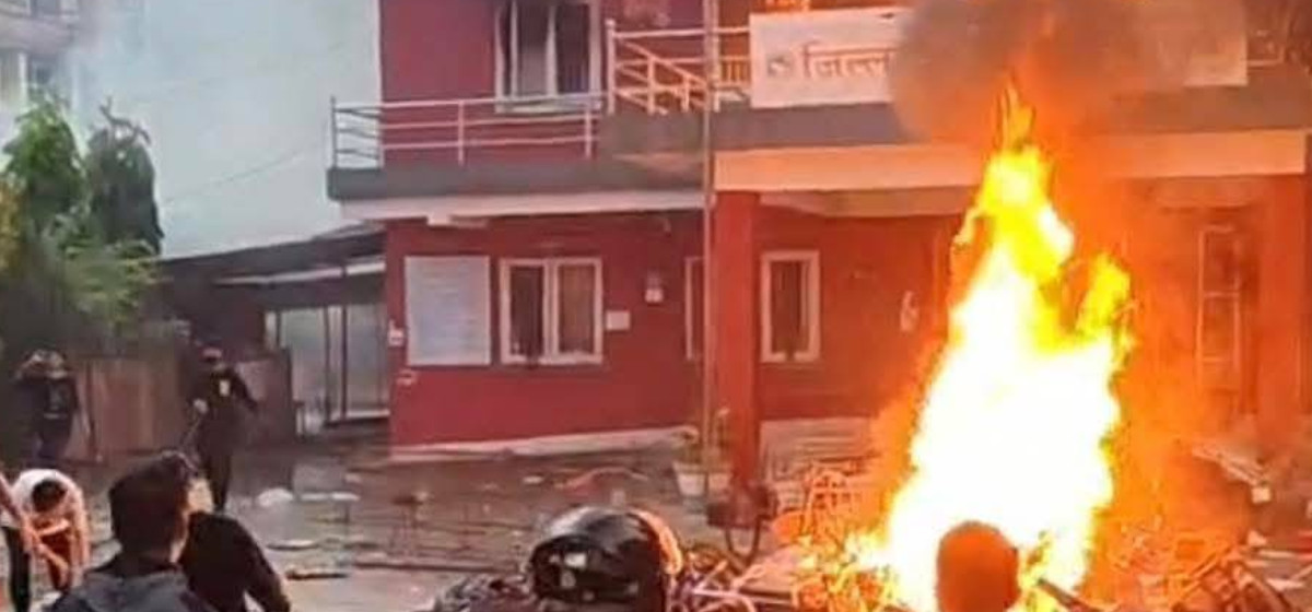 आगलागी तथा तोडफोड भएका दाङका सबै सरकारी कार्यालयमा सरसफाइ