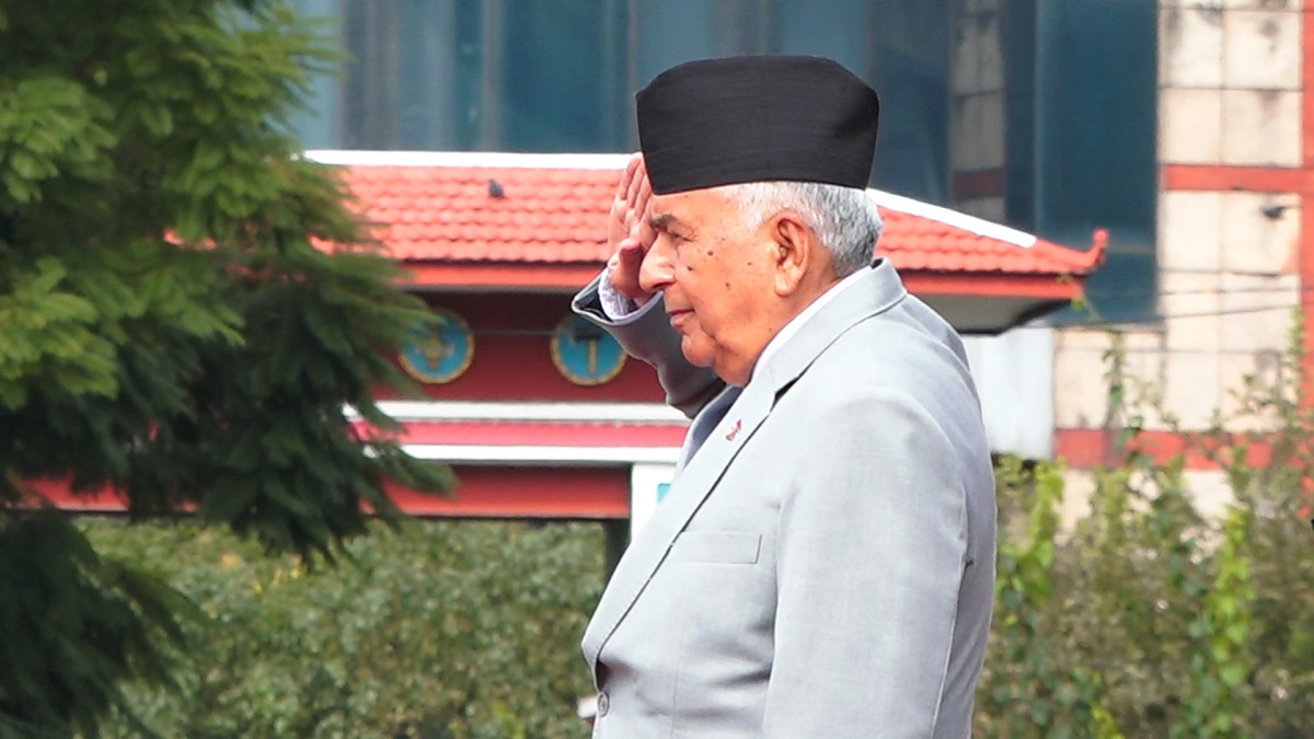 टुँडिखेलमा मनाइयो संविधान दिवस, सुरक्षा निकायद्वारा ब्याण्ड प्रदर्शन