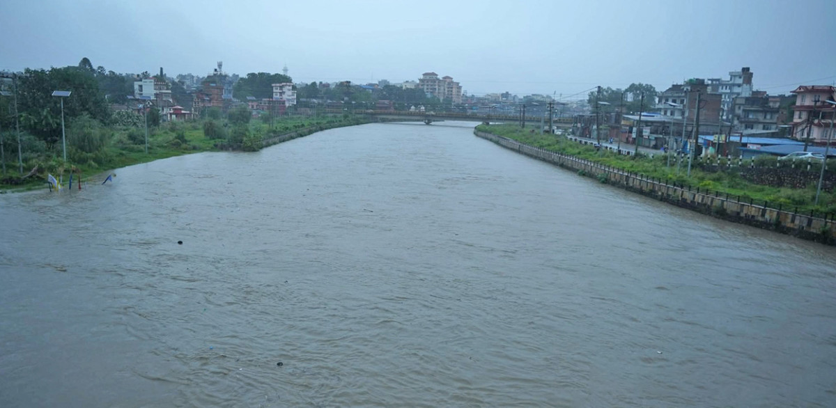 लगातारको झरीका कारण बागमतीमा बढ्दै बाढीको बहाव