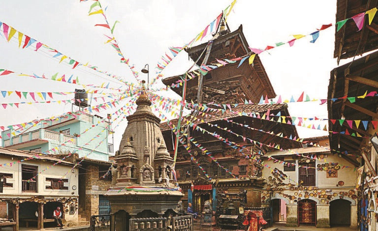 चोभारमा एक महिने आदिनाथ मेला शुरु, पूजा आराधना गर्नेहरुको घुइँचो