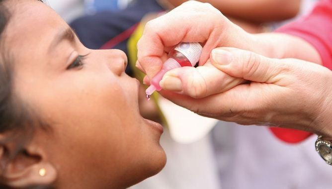 कात्तिक २० र २१ गते बालबालिकालाई भिटामिन ‘ए’ तथा जुकाको औषधि खुवाइँदै