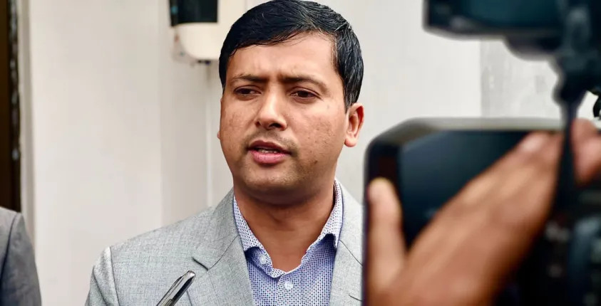 देश अहिले संवैधानिक मार्ग भन्दा बाहिर छ : महेश बर्तौला
