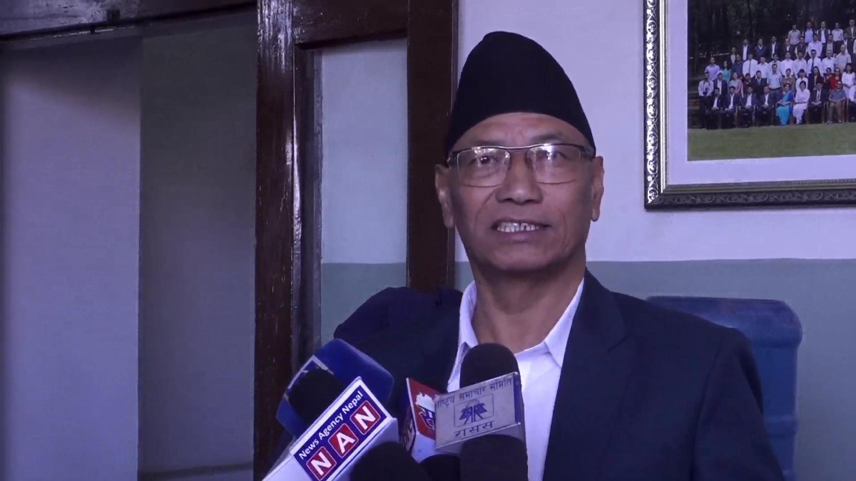 संसद पुनस्र्थापनाको बाटोमा लाग्नु हुँदैनः राजेन्द्र श्रेष्ठ