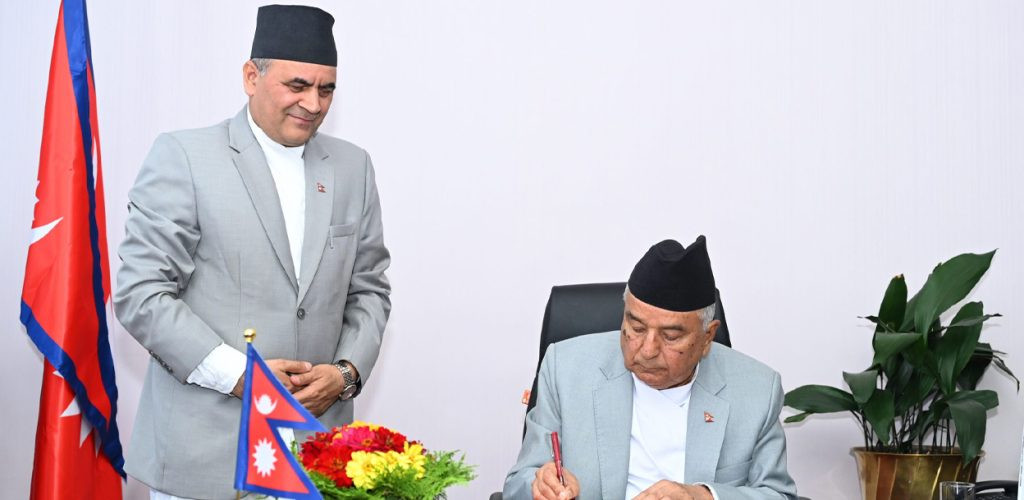 राष्ट्रपति पौडेलद्वारा निर्वाचन सम्बन्धी अध्यादेश जारी (विज्ञप्तिसहित)