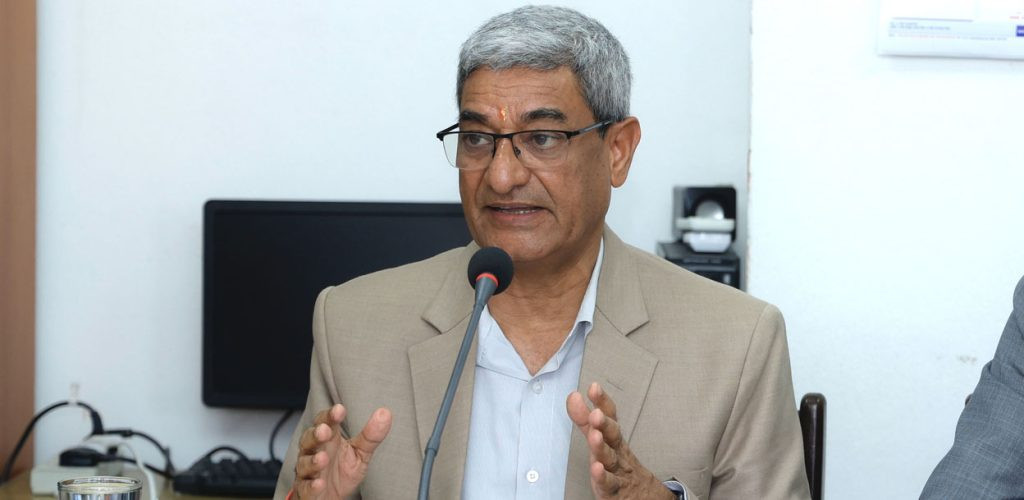 जाँचबुझ आयोगले बयानका लागि लेखकलाई पठायो पत्र