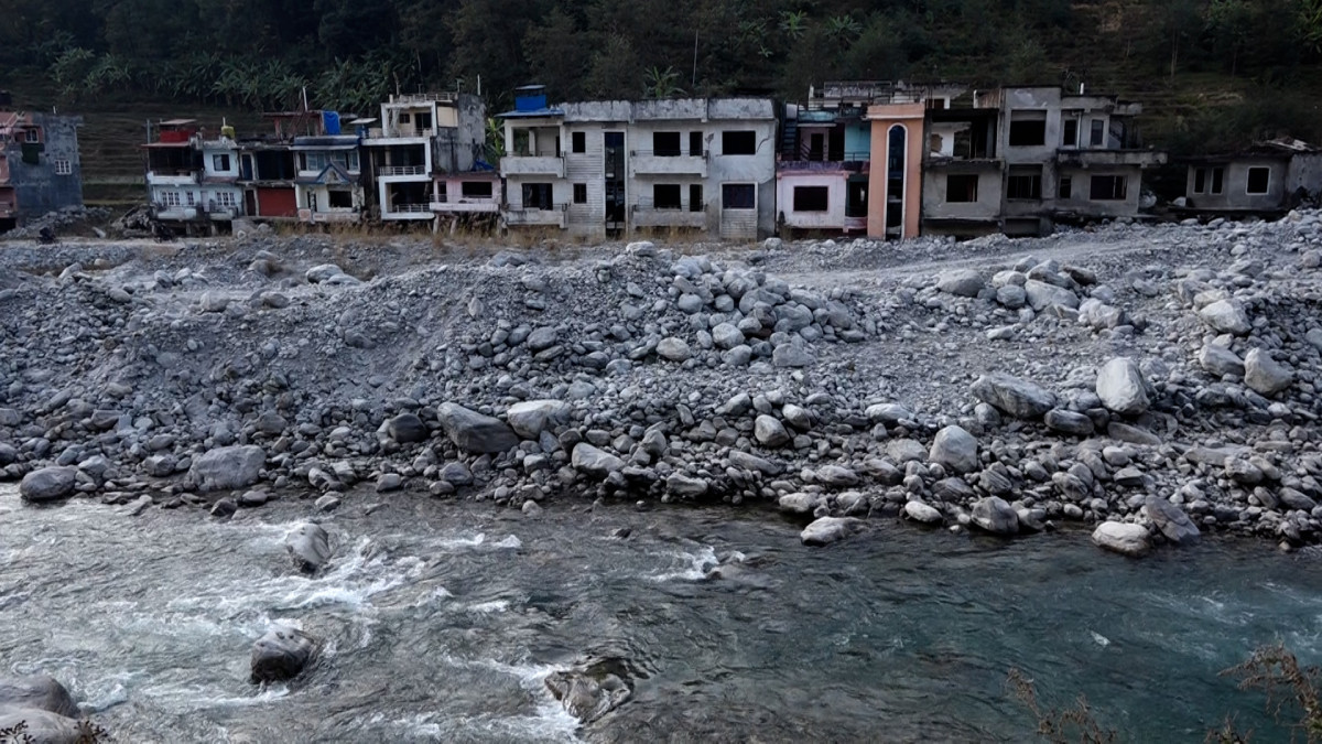 मेलम्ची पुनर्निर्माण: घर त तयार, बासिन्दा फर्किन असुरक्षित