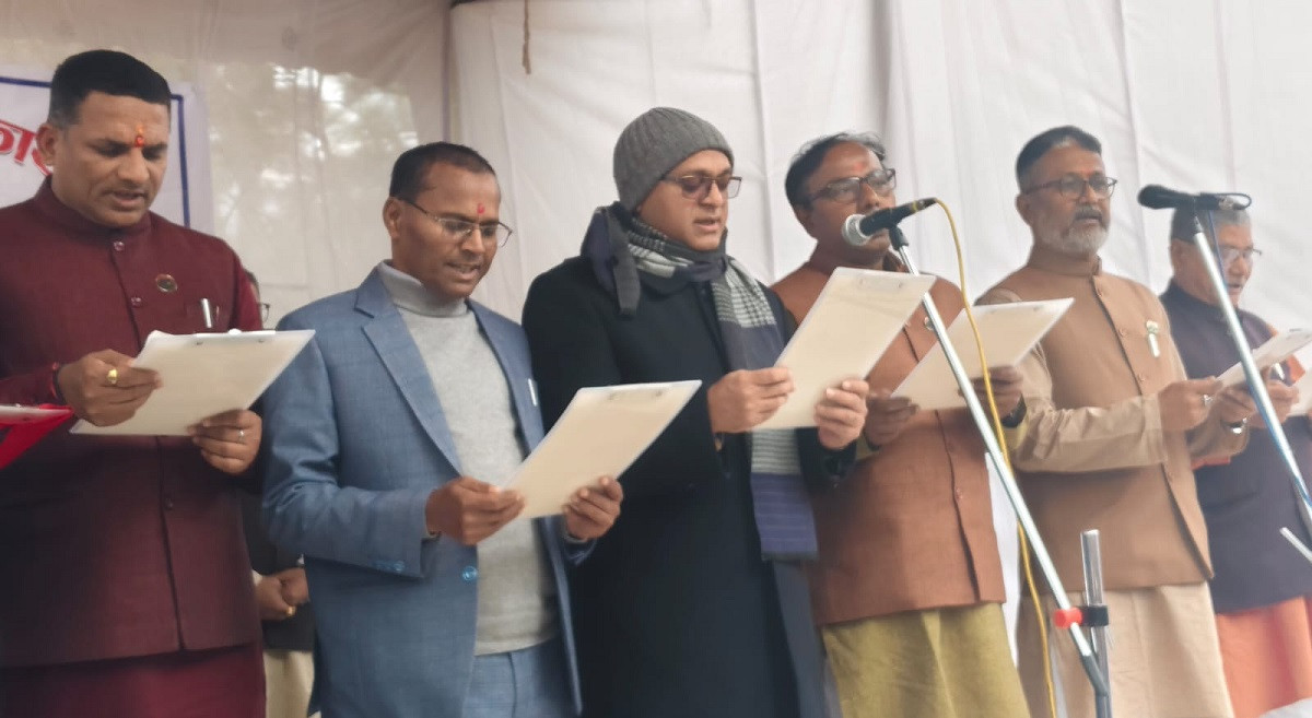 मधेस सरकारमा पूर्णता, नयाँ ६ मन्त्रीले  लिए शपथ