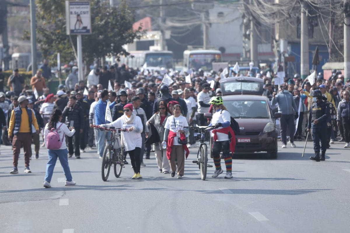 खोला तथा सडक मापदण्डविरुद्ध काठमाडौंमा प्रदर्शन