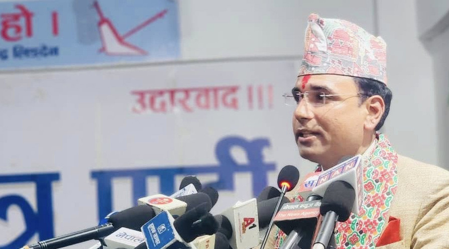 कानुन व्यवसायी स्वागत नेपाल राप्रपामा प्रवेश, झापा–२ बाट उम्मेदवारी दिने तयारी