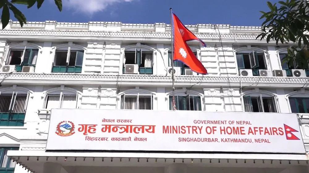 निर्वाचन नजिकिँदै प्रशासनद्वारा लाइसेन्सप्राप्त हतियार बुझाउन सूचना जारी