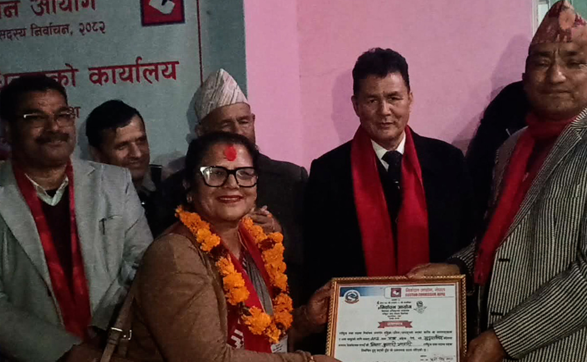 सुदूरपश्चिमबाट कांग्रेसका खाती र एमालेकी भण्डारी विजयी