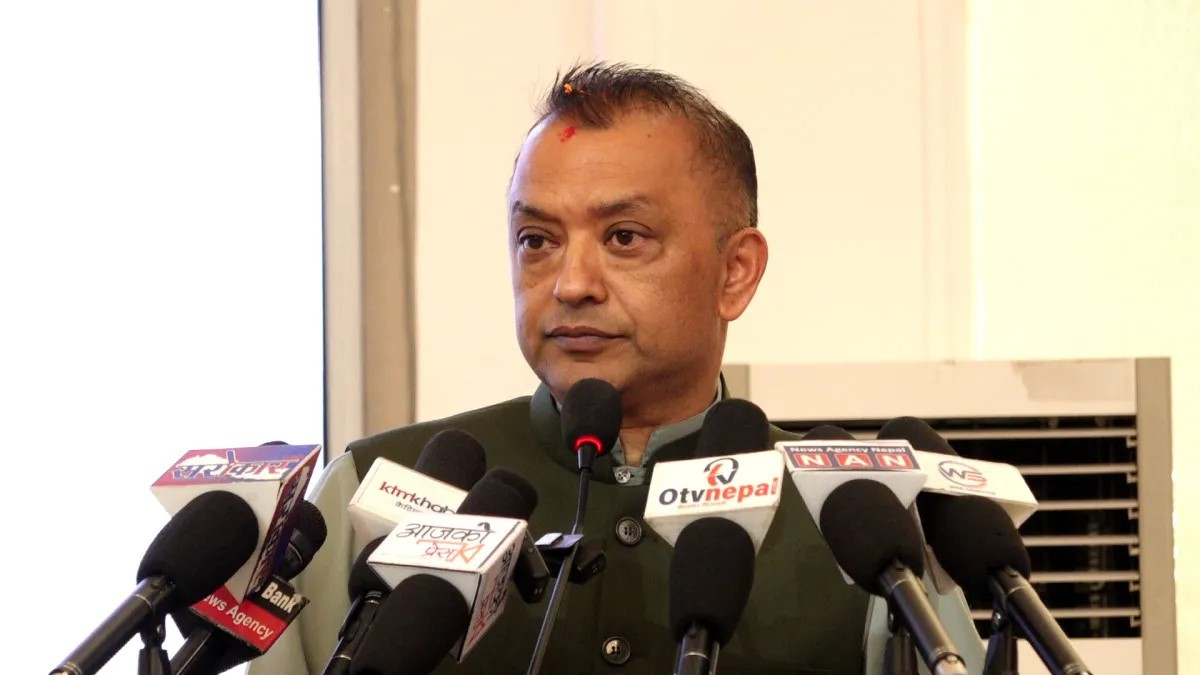 पपुलिस्ट शक्तिले देशको भार थेग्न सक्दैन: गगन थापा
