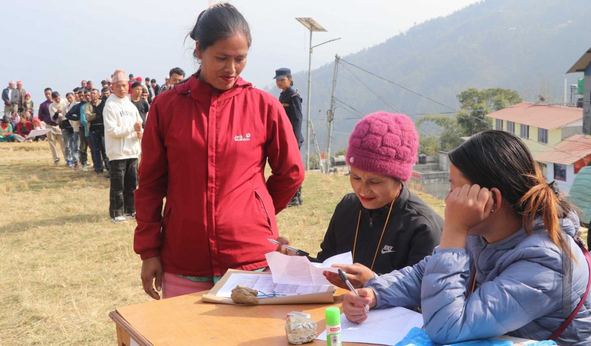 मतदान अधिकृत र सहायक मतदान अधिकृतहरूका लागि प्रशिक्षण सुरु