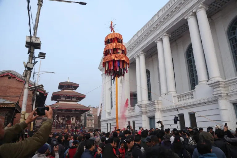 वसन्तपुरमा चीर ठड्याइयो, उपत्यकाभरि फागु पर्वको रौनक