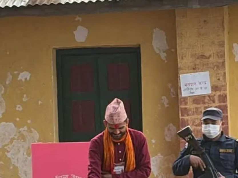 सागर ढकालले गुल्मीमा मतदान गरे