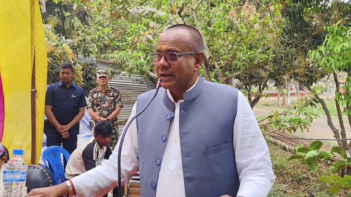प्रदेश सरकार बिना प्रहरी प्रशासन चलिरहेको छ : मुख्यमन्त्री यादव