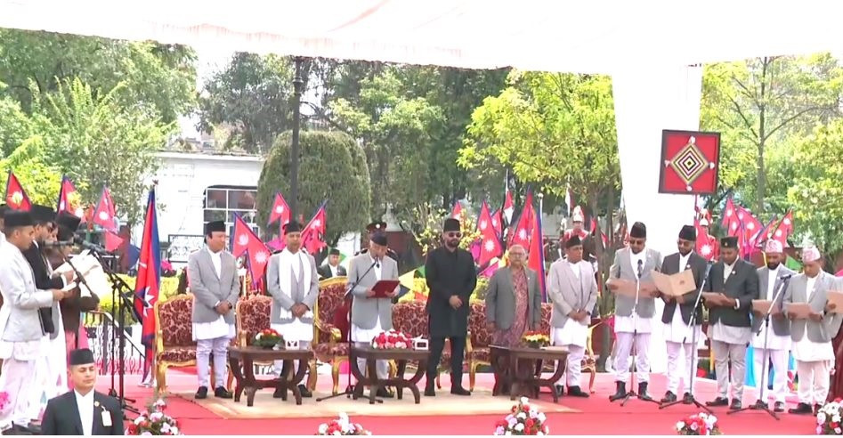 नवनियुक्त मन्त्रीहरूको शपथ सम्पन्न, बालेन मन्त्रिपरिषद् औपचारिक रूपमा कार्यरत