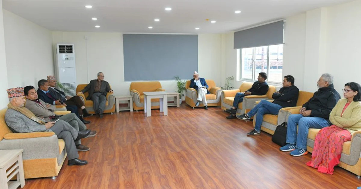 ओली-लेखक पक्राउविरुद्ध देशव्यापी विरोध प्रदर्शन गर्ने एमालेको घोषणा