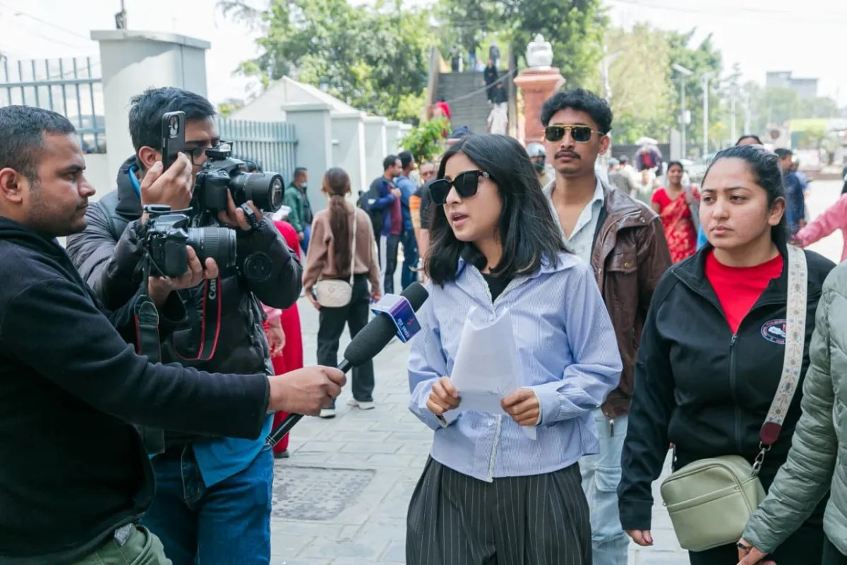 साइबर बुलिङविरुद्ध उजुरी: अमिशा पराजुली प्रहरीको साइबर ब्युरोमा पुगिन्