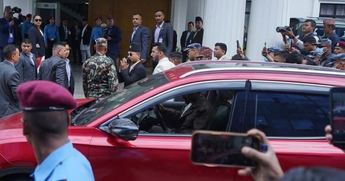 रविलाई भेटेपछि प्रधानमन्त्री कार्यालय पुगे गृहमन्त्री गुरुङ