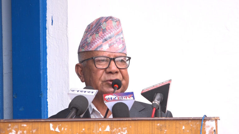 कम्युनिष्ट आन्दोलन ओरालो लाग्यो, अब नयाँ शिराबाट उठ्नुपर्छ : माधवकुमार नेपाल