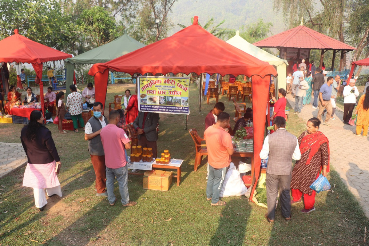 नगरपालिकाद्वारा हाटबजार सञ्चालन