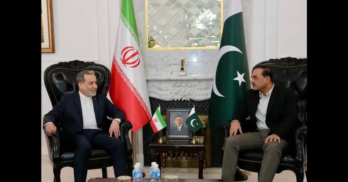 इरानी विदेशमन्त्री अराघची फेरि इस्लामावादमा पुगे