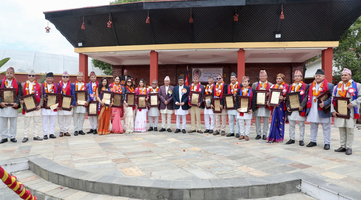 नातिकाजी स्मृति समाजद्वारा २१ जना कलाकार पुरस्कृत
