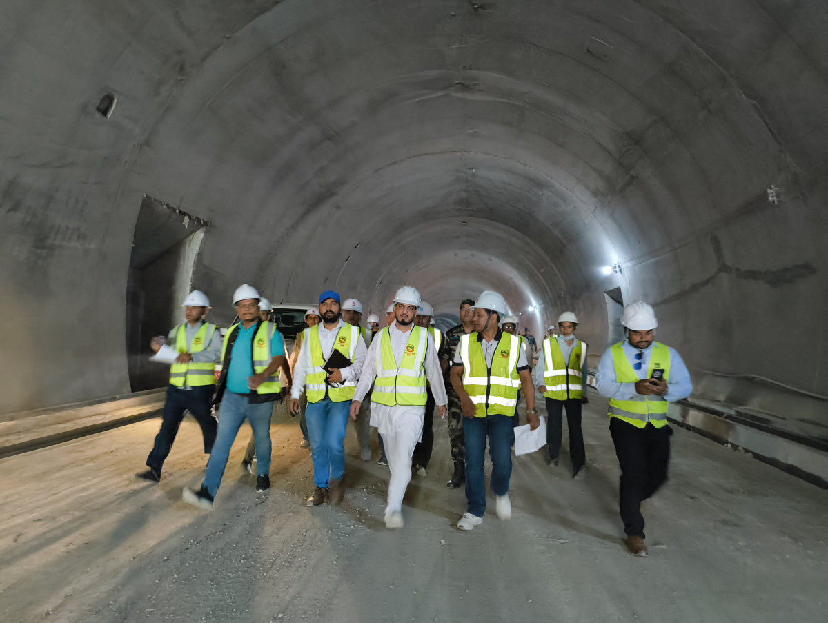 पूर्वाधार विकासमन्त्री लम्सालले गरे सिद्धबाबा सुरुङमार्गको स्थलगत अनुगमन
