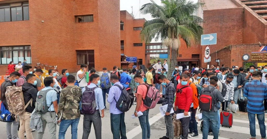 काम खोज्दै विदेशिए वैशाखमा ७४ हजार बढी नेपाली