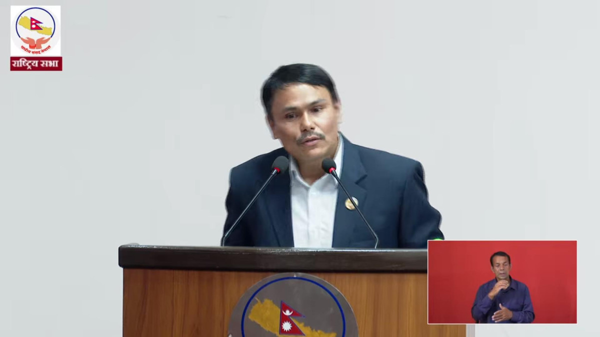 कांग्रेस सांसद परियारको टिप्पणी: ‘काठमाडौंमा सरकार छैन, देशको राजधानी चितवन सरेको अनुभूति भयो’