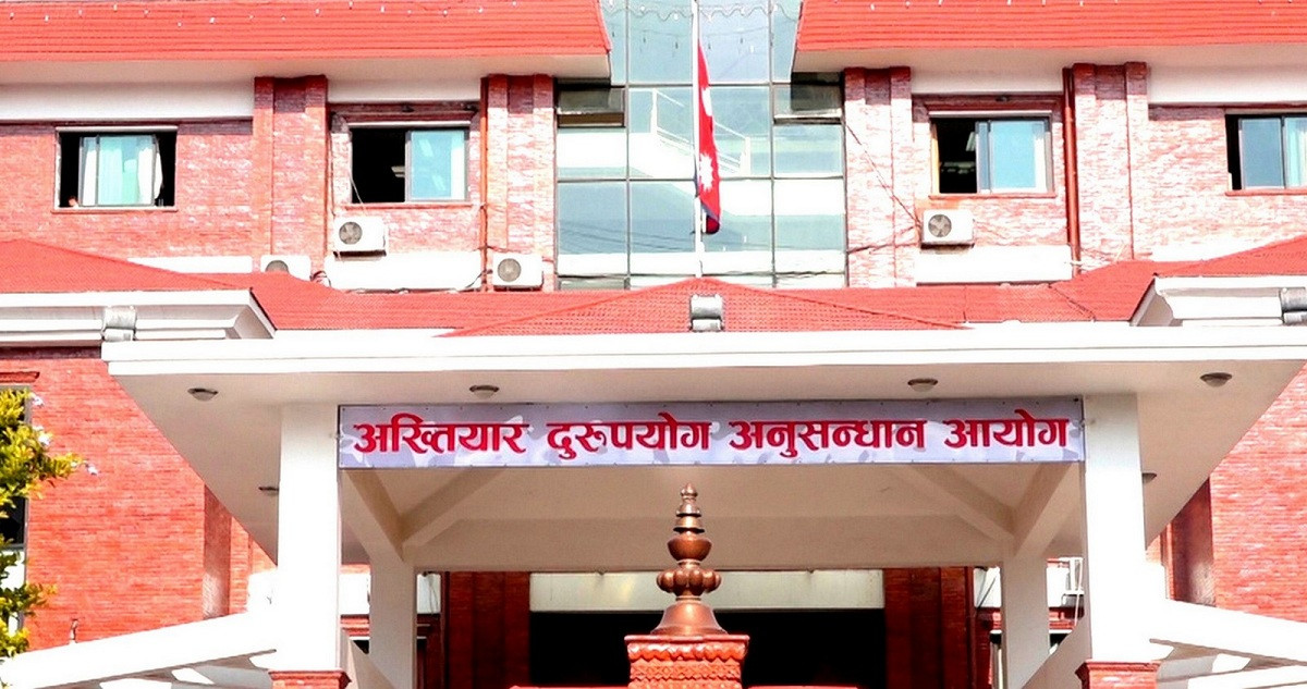 घुससहित भूमि प्रशासनका कर्मचारी र लेखापढी व्यवसायी नियन्त्रणमा