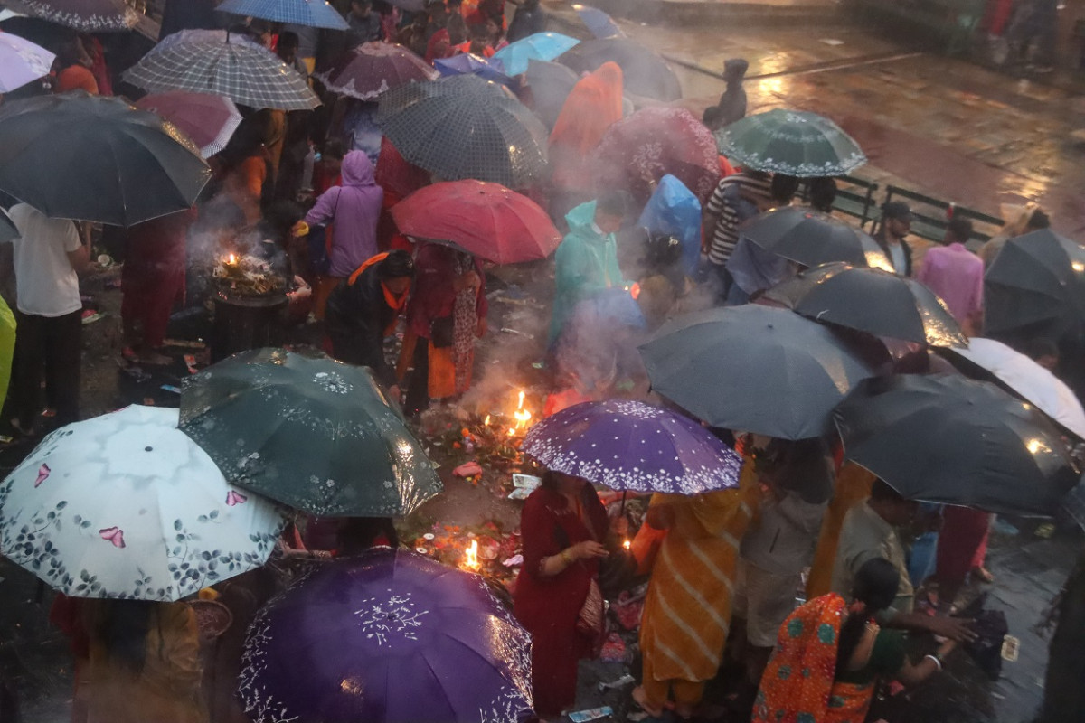 कैलालीका शिवालयमा भक्तजनको घुइँचो